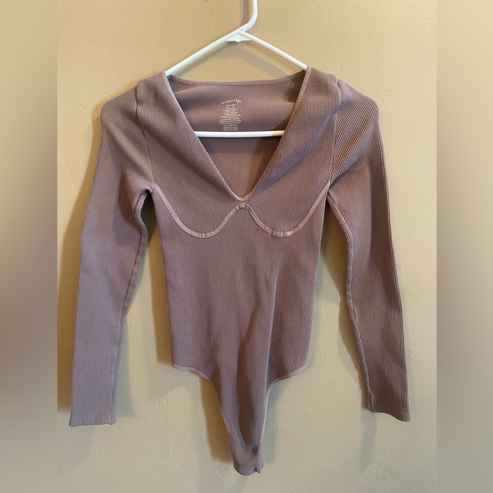 FREE PEOPLE INTIMATELY Meg Seamless Long Sleeve
Bodysuit size m/l brown